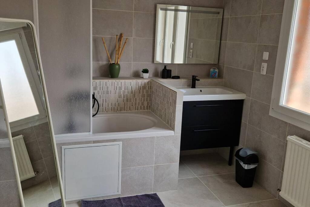 Maison Familiale Dunkirk Exteriör bild